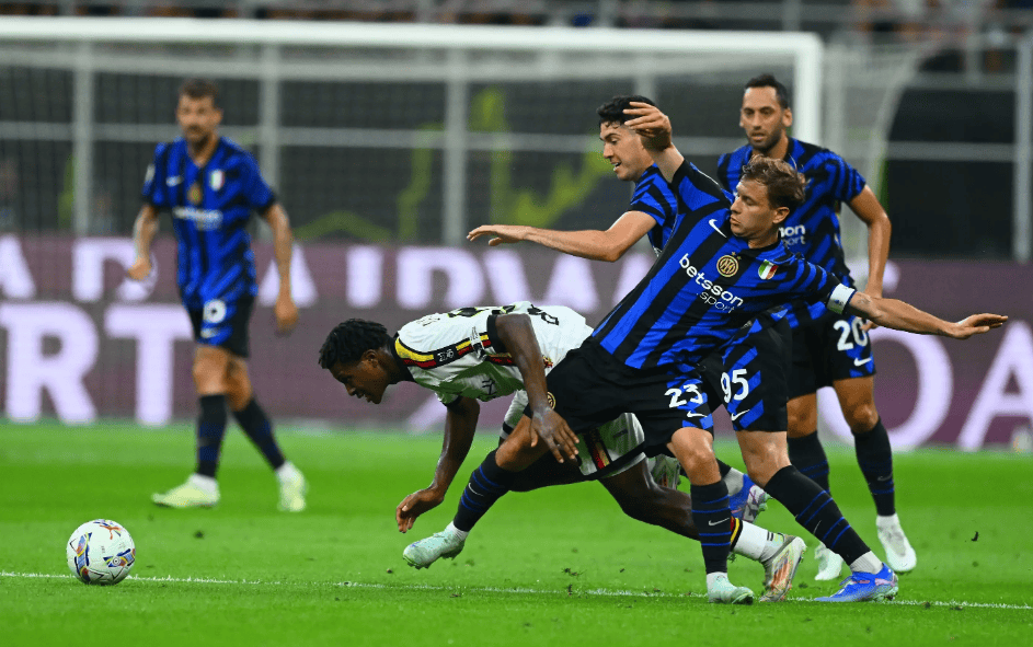 践行三亿人上冰雪 “冰超”联赛火爆进行中冰超联赛冰雪体育（助力三亿人上冰雪，冰超联赛火热进行中）