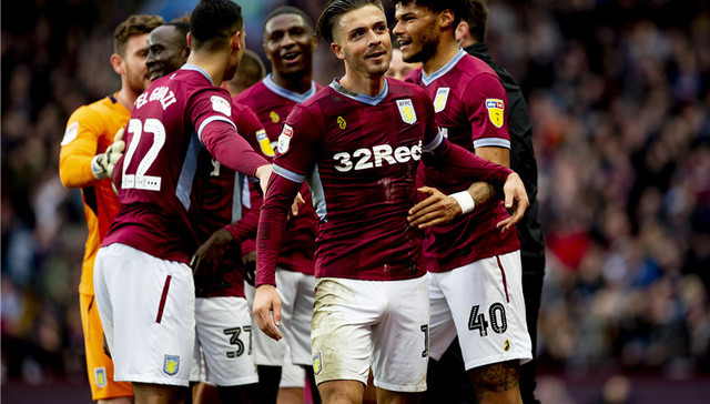 上任后首次露面，国足新帅邵佳一现场观战中国U22vs越南U22（履新后首次公开亮相，国足新帅邵佳一现身观战U22中国队对阵U22越南队）