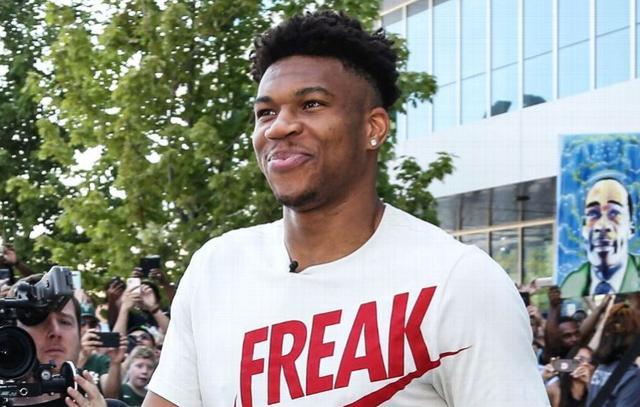 再见伊森！火箭、开拓者酝酿4换1交易，2米03前锋空降休斯顿（火箭与开拓者拟定4换1，2米03锋线空降休城，伊森告别在即）