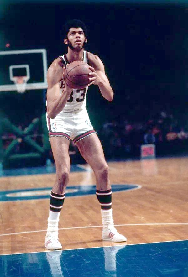 庆祝大儿子蒂亚戈13岁生日，梅西一家举办了巴萨主题生日派对（梅西一家为13岁蒂亚戈举行巴萨主题生日派对）