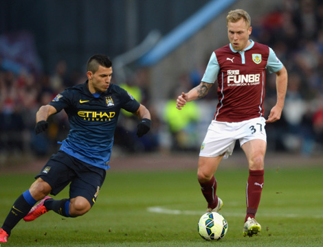 一场3-2让意甲榜首易主，阿莱格里神换人，让二追三奇迹逆袭（3-2逆转令意甲头名易主，阿莱格里妙手调度上演让二追三）